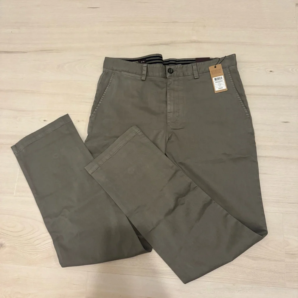 Johnston & Murphy Men's Washed Chinos - Picture 7 of 8